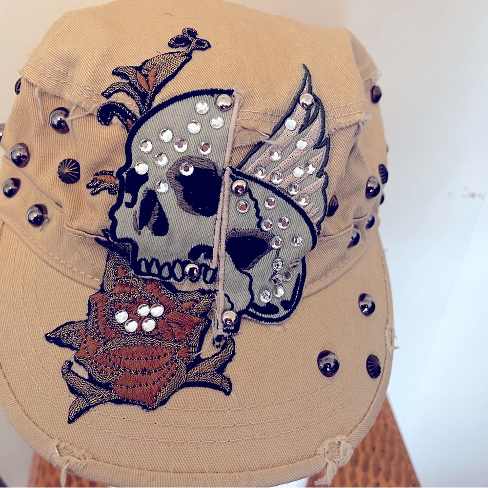 American tattoo wear hat